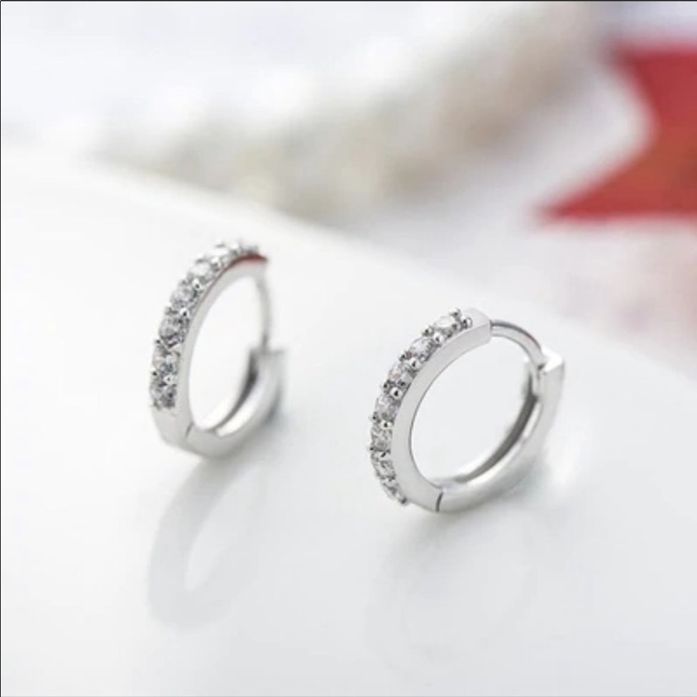 NEW 925 STERLING SILVER DIAMOND HOOP EARRINGS - Picture 9 of 10
